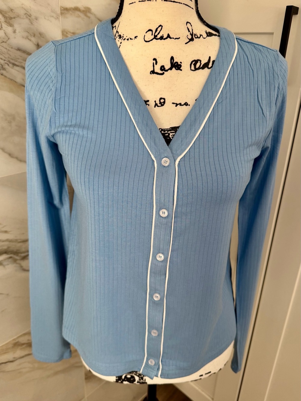 LAKE Light Blue Ribbed Long-Sleeve Button Front Pajama Top Soft XS